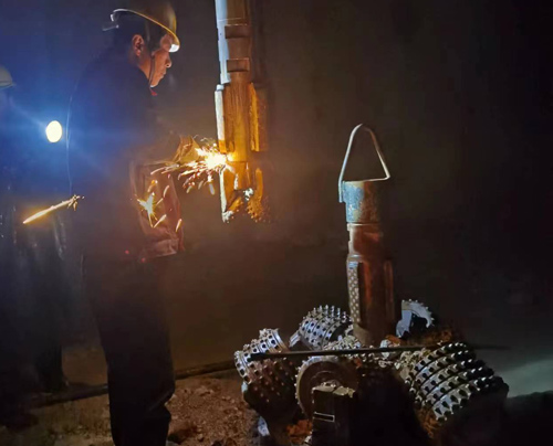 反井鉆機(jī)鉆入常見(jiàn)問(wèn)題