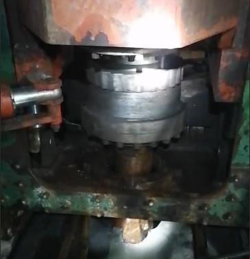 喜報(bào)—湖南煤倉(cāng)第二條煤倉(cāng)井開(kāi)鉆