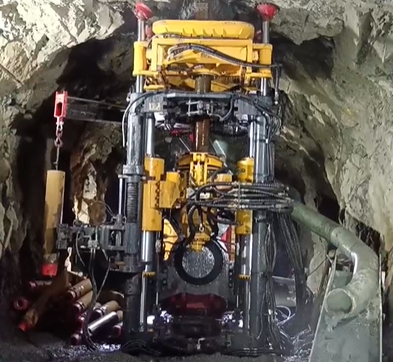 切割天井鉆機(jī)的優(yōu)勢(shì)特點(diǎn)