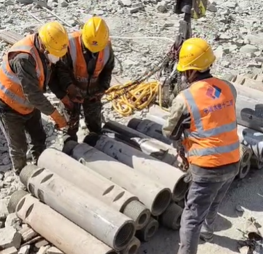 反井鉆機(jī)操作工的艱辛