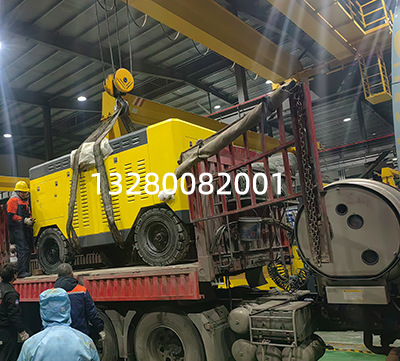 大直徑反井鉆機設(shè)備運輸現(xiàn)場